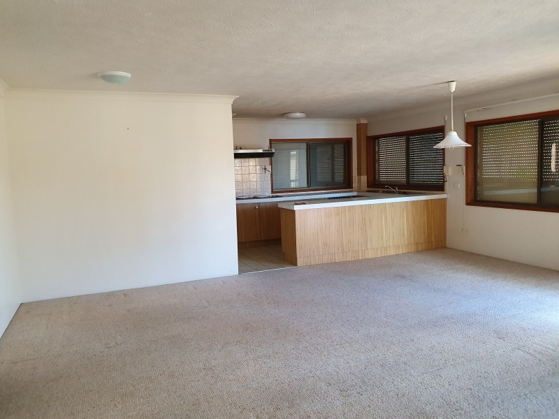 9/252 Marine Parade, Labrador QLD 4215