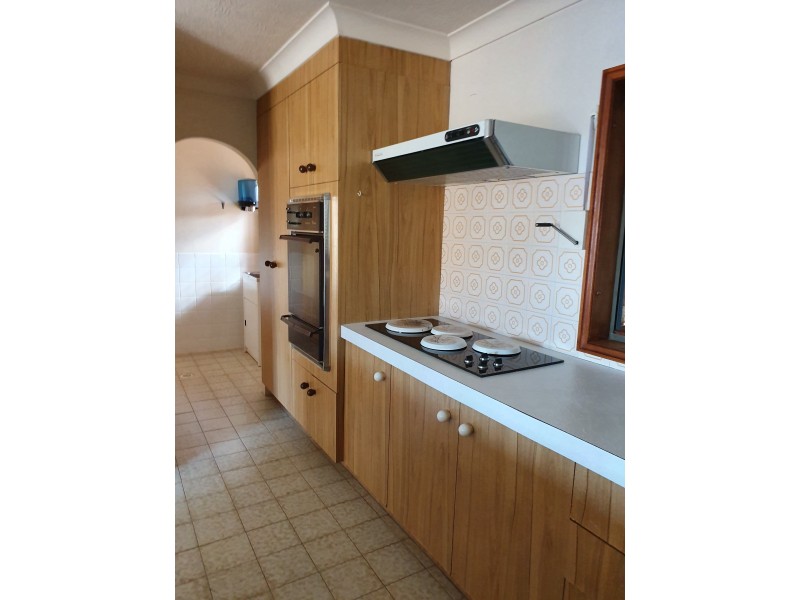 9/252 Marine Parade, Labrador QLD 4215