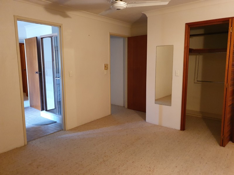 9/252 Marine Parade, Labrador QLD 4215