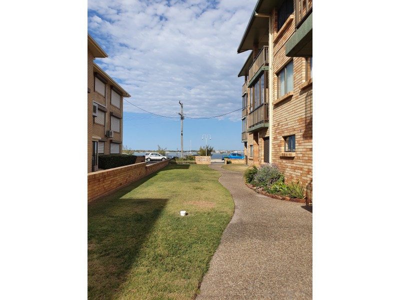 9/252 Marine Parade, Labrador QLD 4215