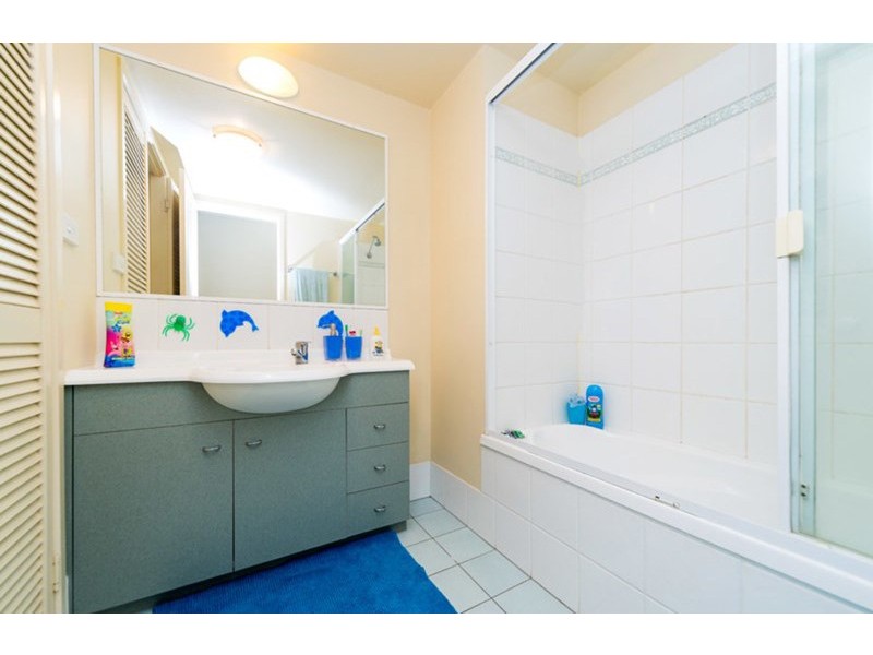 60/150 Marine Parade, Southport QLD 4215