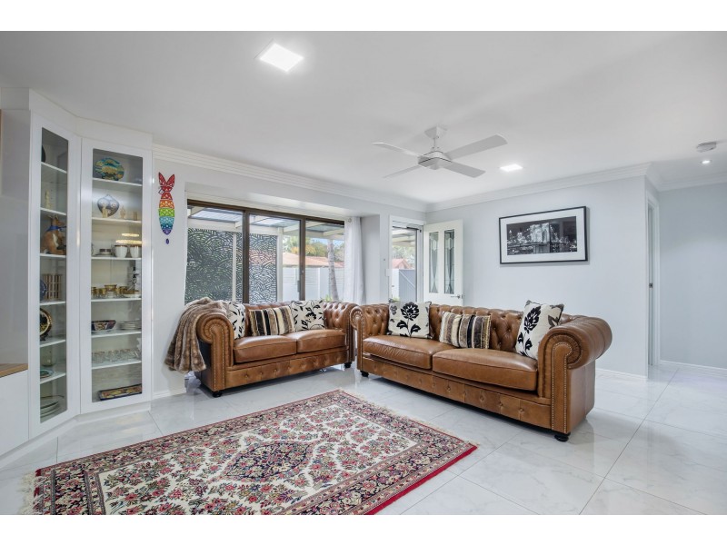 30 Sundown Drive, Paradise Point QLD 4216