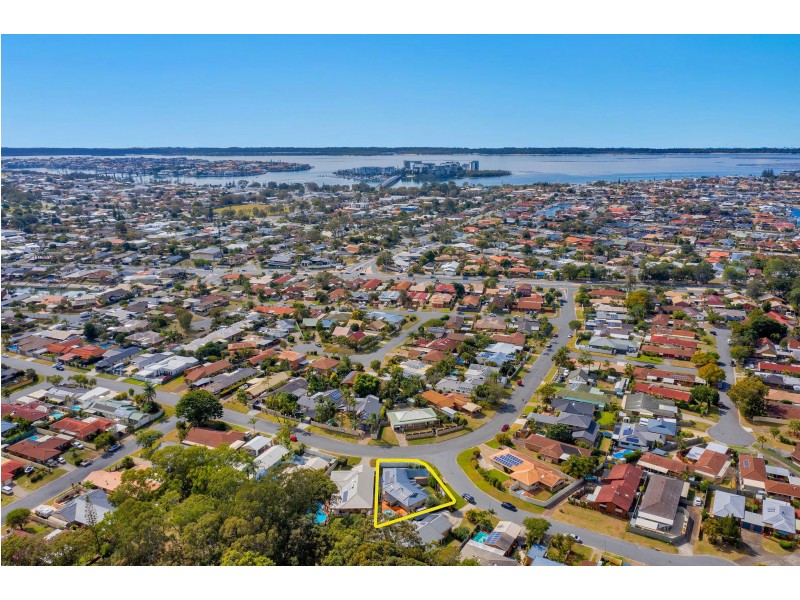 30 Sundown Drive, Paradise Point QLD 4216