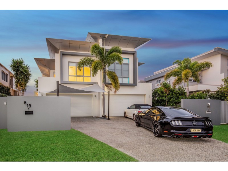 1/19 South Quay Drive, Biggera Waters QLD 4216