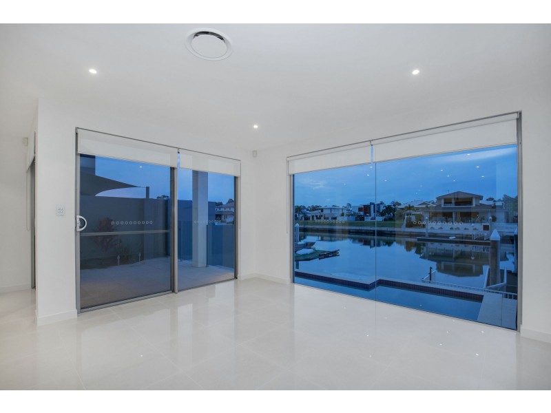 1/19 South Quay Drive, Biggera Waters QLD 4216