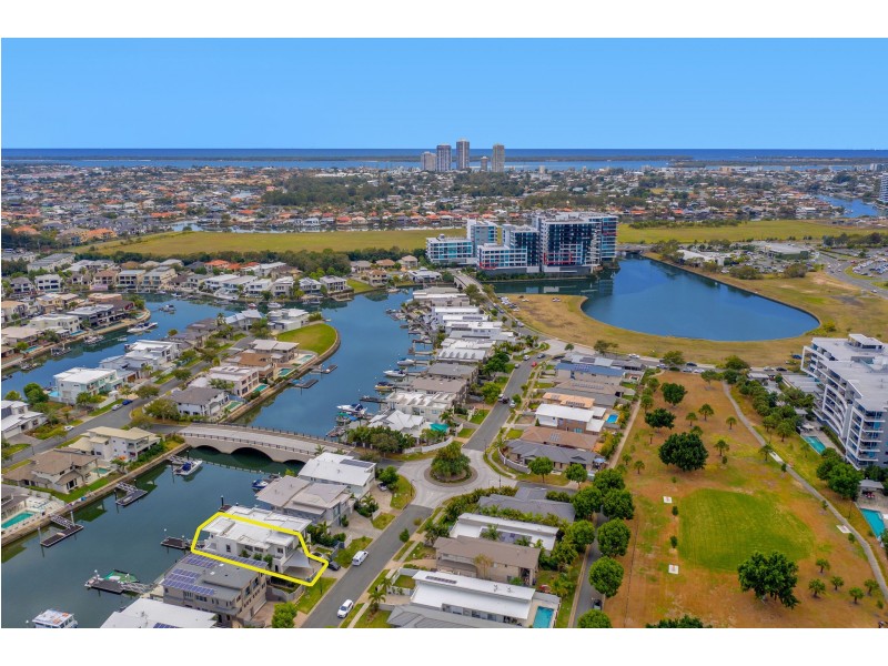 1/19 South Quay Drive, Biggera Waters QLD 4216