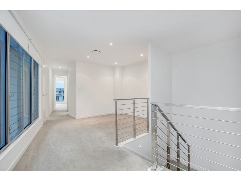 1/19 South Quay Drive, Biggera Waters QLD 4216