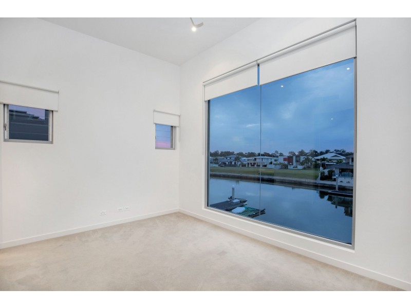 1/19 South Quay Drive, Biggera Waters QLD 4216