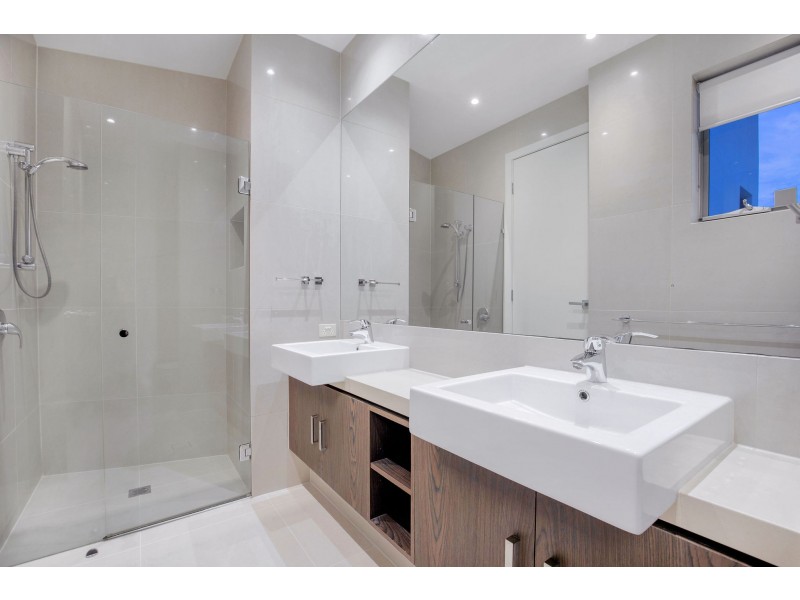 1/19 South Quay Drive, Biggera Waters QLD 4216
