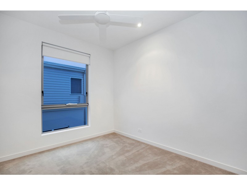 1/19 South Quay Drive, Biggera Waters QLD 4216