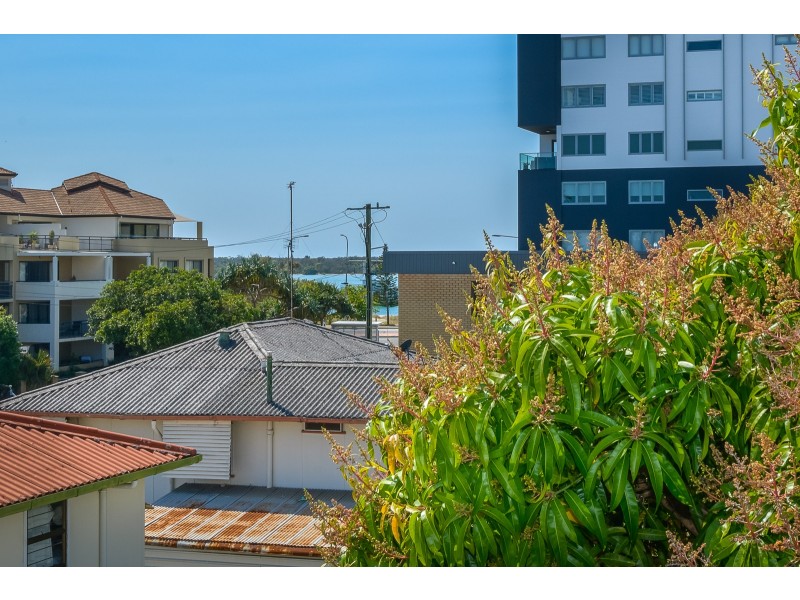 12/18-22 Parker Street, Labrador QLD 4215