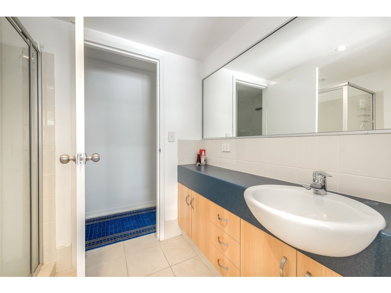 12/18-22 Parker Street, Labrador QLD 4215