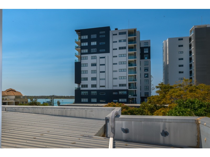 12/18-22 Parker Street, Labrador QLD 4215