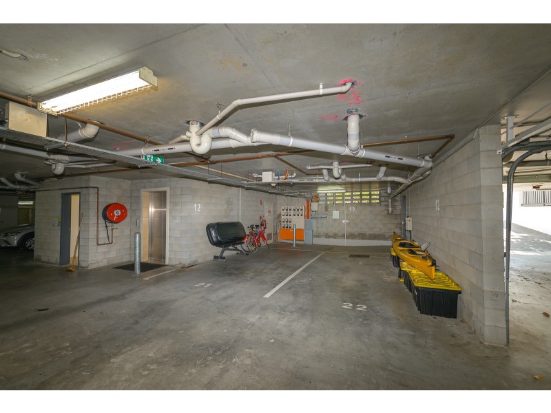 12/18-22 Parker Street, Labrador QLD 4215