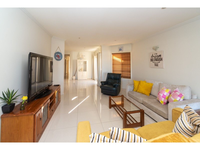 17A Inga Avenue, Surfers Paradise QLD 4217