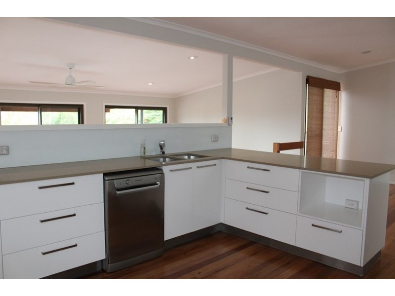 12 Windward Rise, Pacific Pines QLD 4211