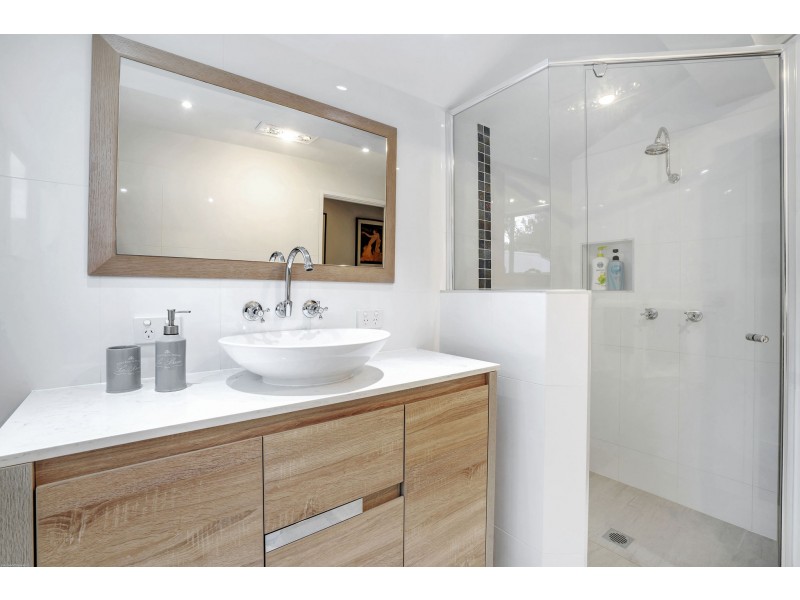 160 Wongawallan Drive, Wongawallan QLD 4210