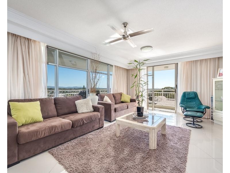 16/5 Bayview Street, Runaway Bay QLD 4216