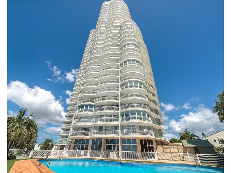16/5 Bayview Street, Runaway Bay QLD 4216