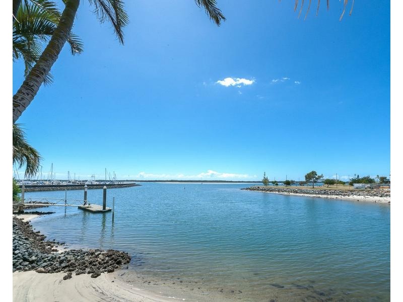 16/5 Bayview Street, Runaway Bay QLD 4216