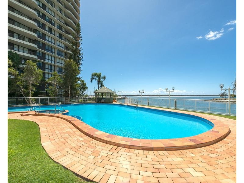 16/5 Bayview Street, Runaway Bay QLD 4216