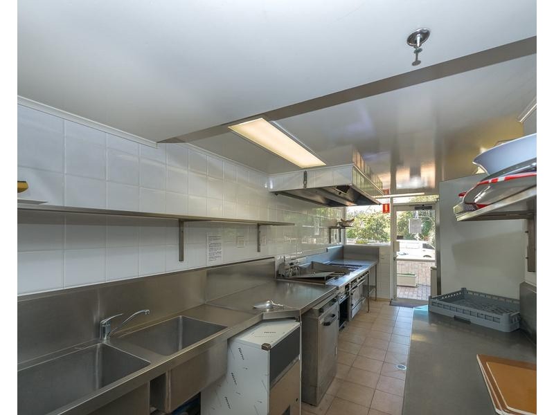 16/5 Bayview Street, Runaway Bay QLD 4216