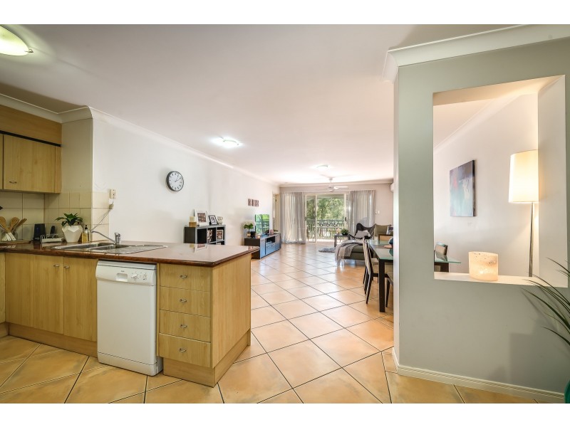61/88 Limetree Parade, Runaway Bay QLD 4216