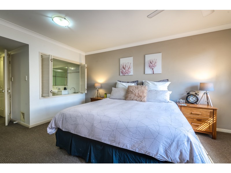 61/88 Limetree Parade, Runaway Bay QLD 4216