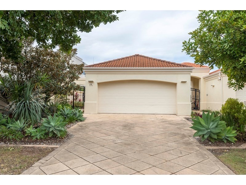 17A Inga Avenue, Surfers Paradise QLD 4217
