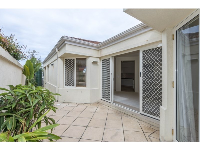 17A Inga Avenue, Surfers Paradise QLD 4217