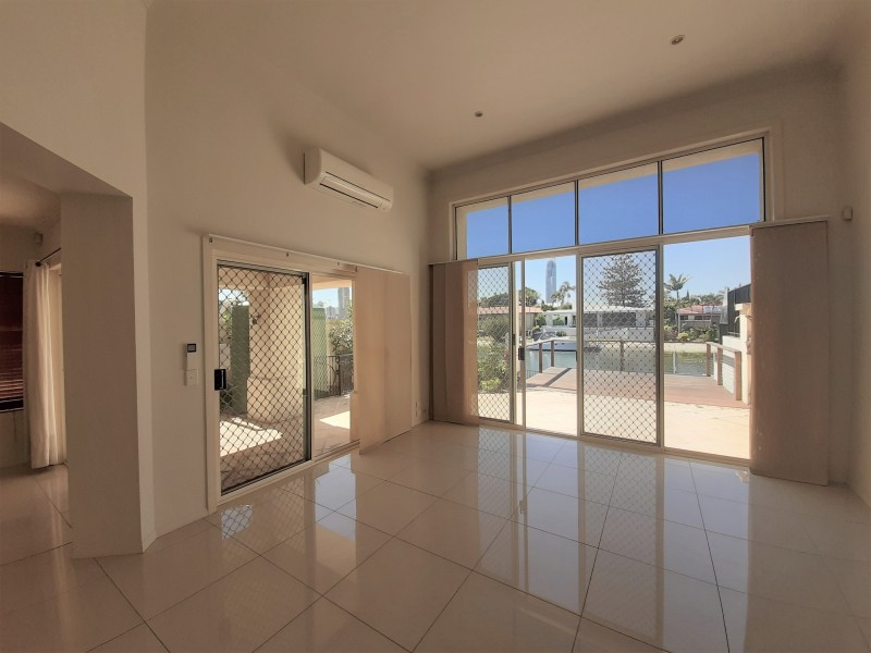 17A Inga Avenue, Surfers Paradise QLD 4217