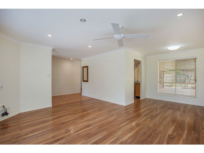 4 Torrens Court, Coombabah QLD 4216