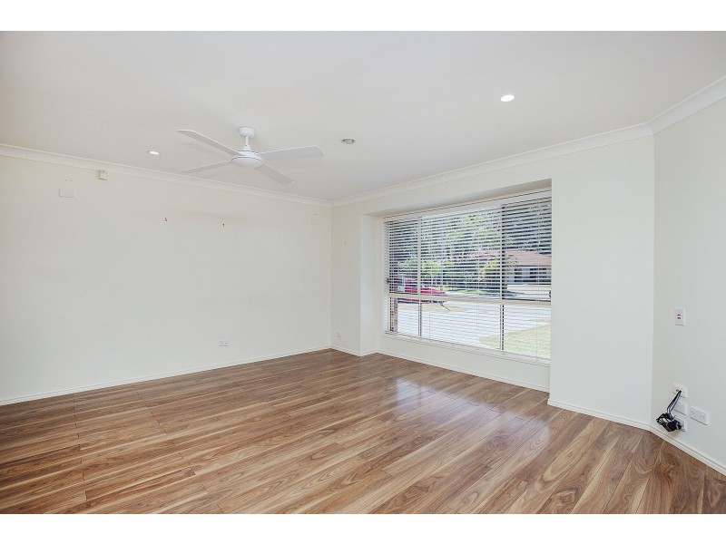 4 Torrens Court, Coombabah QLD 4216