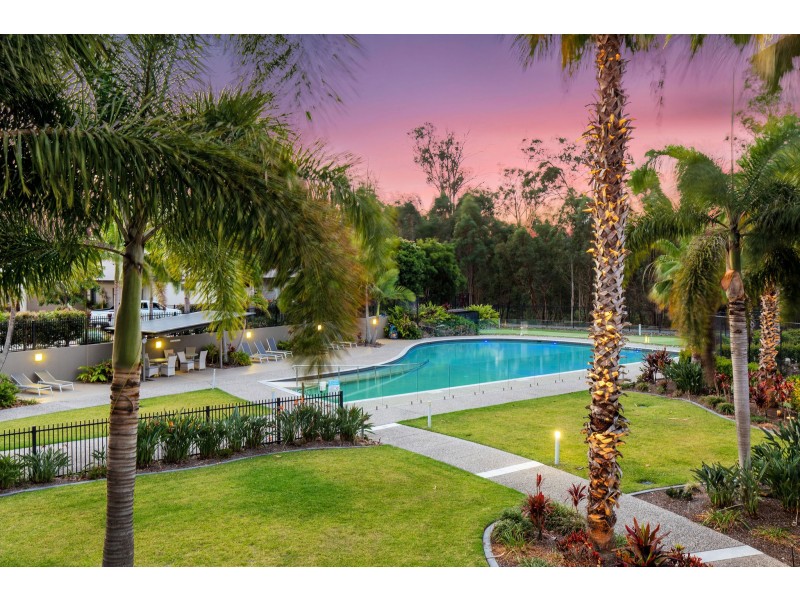 301/299 Napper Road, Arundel QLD 4214