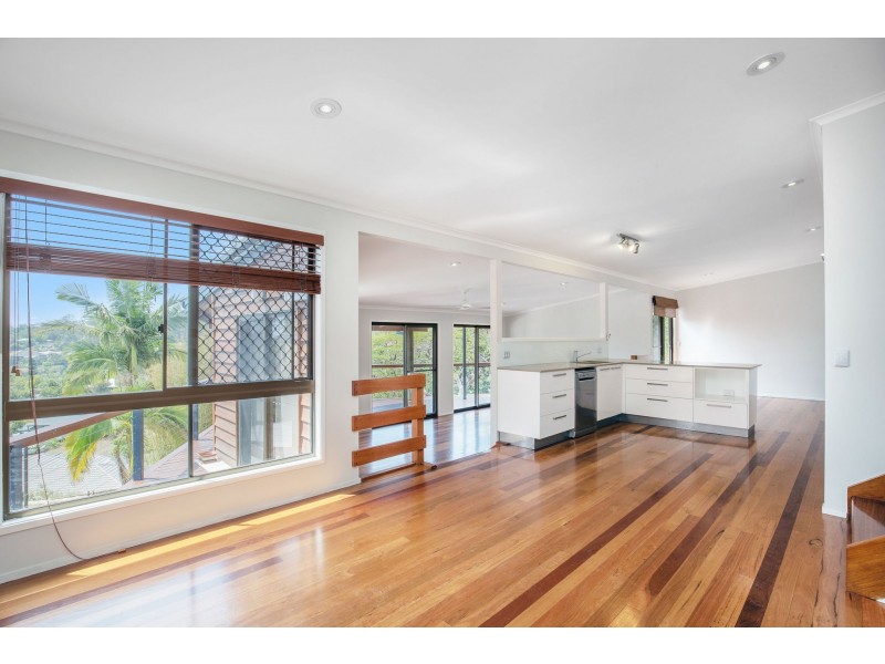 12 Windward Rise, Pacific Pines QLD 4211