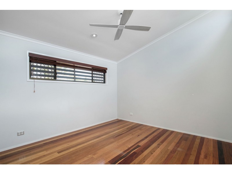 12 Windward Rise, Pacific Pines QLD 4211