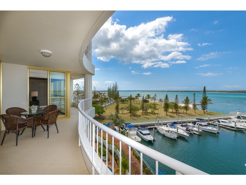 12/19 Oatland Esplanade, Runaway Bay QLD 4216