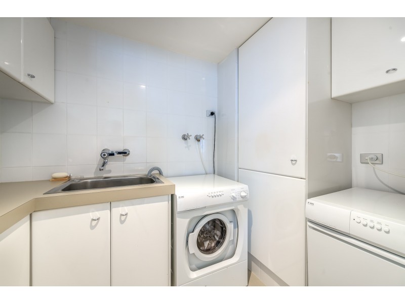 12/19 Oatland Esplanade, Runaway Bay QLD 4216