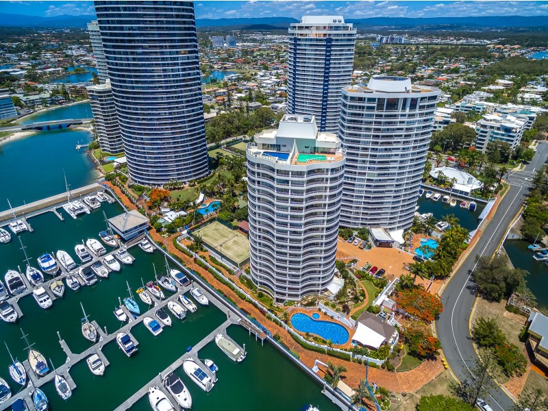 12/19 Oatland Esplanade, Runaway Bay QLD 4216