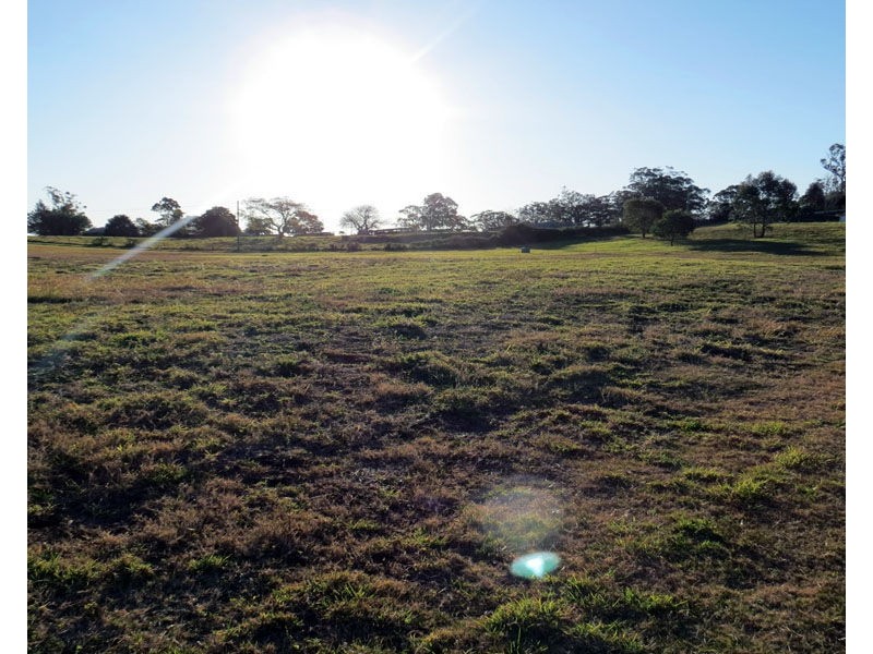 12 Oakhill Place, South Toowoomba QLD 4350