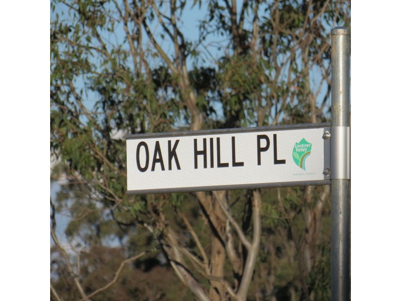 2 Oakhill Place, South Toowoomba QLD 4350