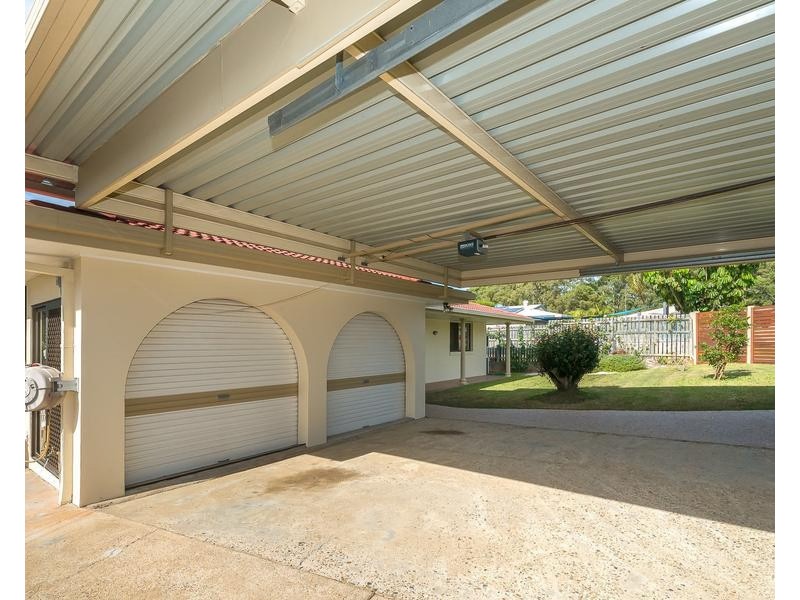 4 Woomera Crescent, Southport QLD 4215