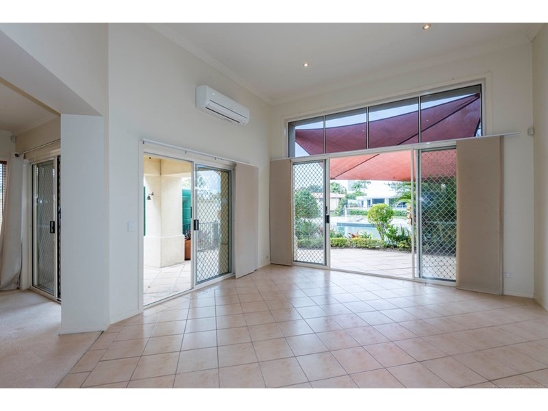 17A Inga Avenue, Surfers Paradise QLD 4217