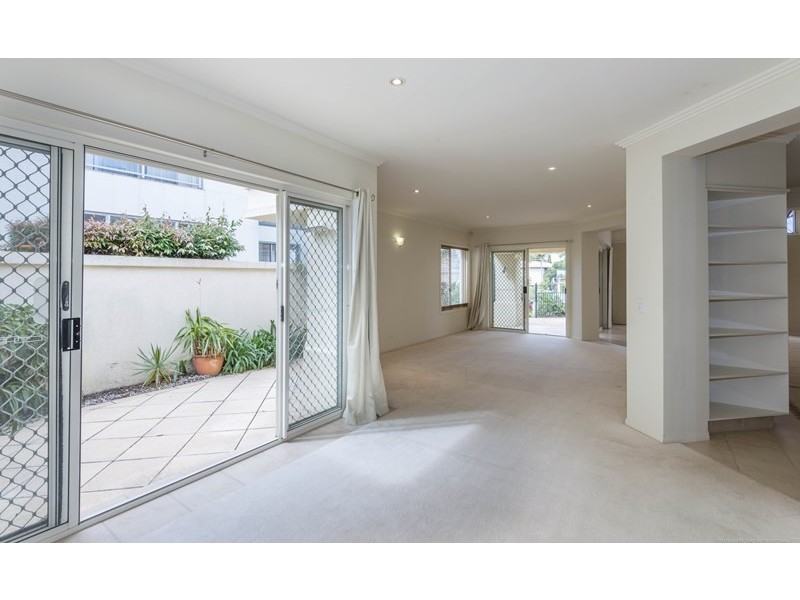 17A Inga Avenue, Surfers Paradise QLD 4217