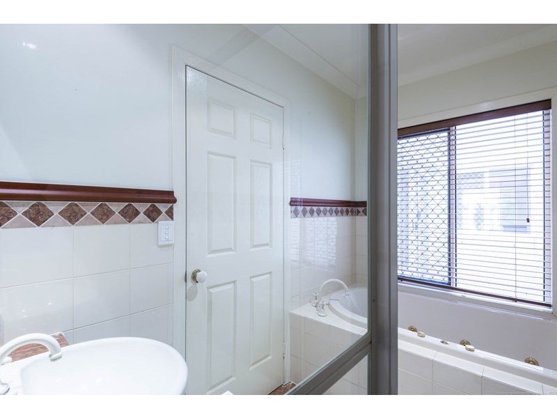 17A Inga Avenue, Surfers Paradise QLD 4217