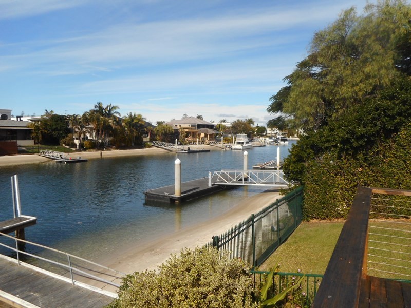 17A Inga Avenue, Surfers Paradise QLD 4217