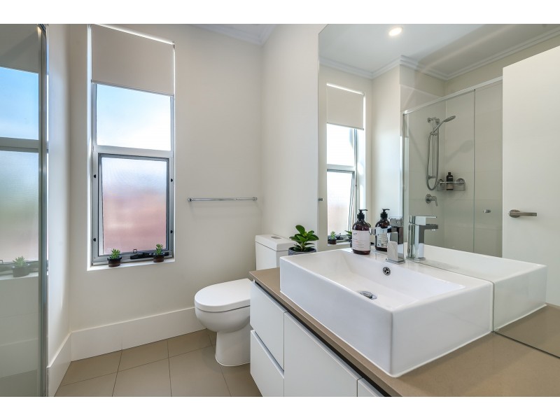 26/10 Ben Lexcen Place, Robina QLD 4226