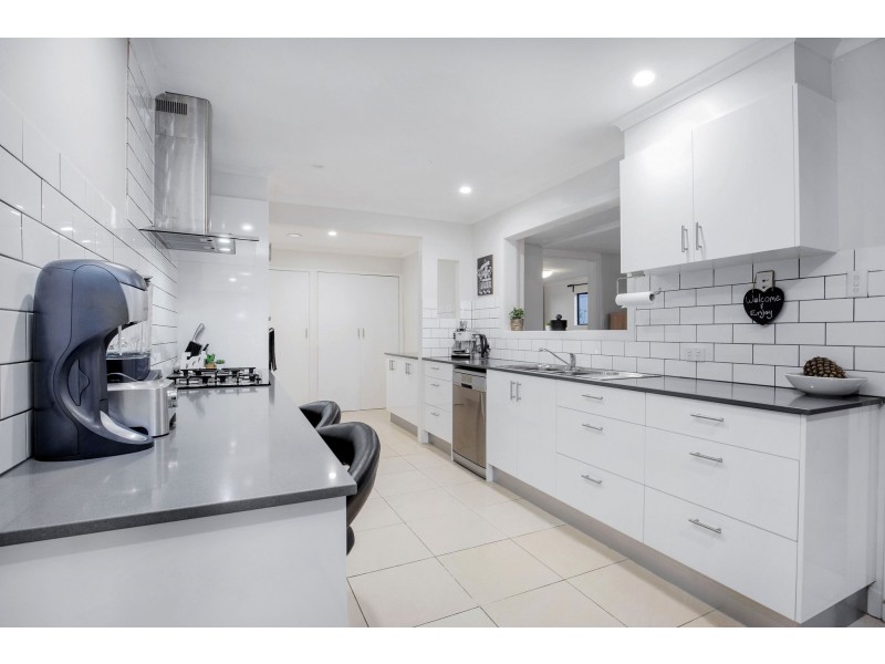 172 Currumburra Road, Ashmore QLD 4214