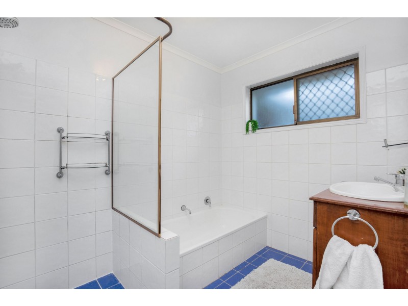 172 Currumburra Road, Ashmore QLD 4214