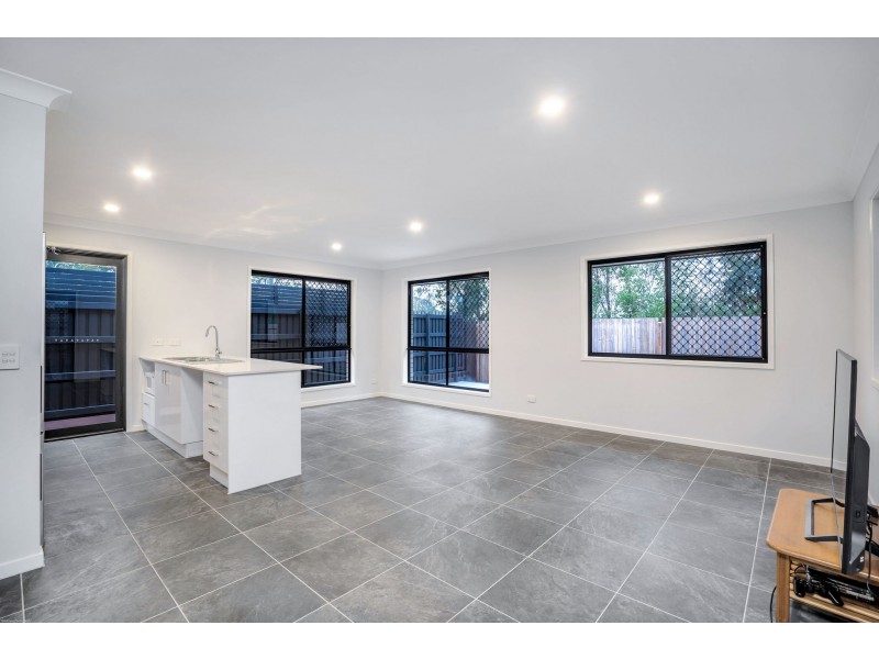 4 Killara Boulevard, Logan Reserve QLD 4133